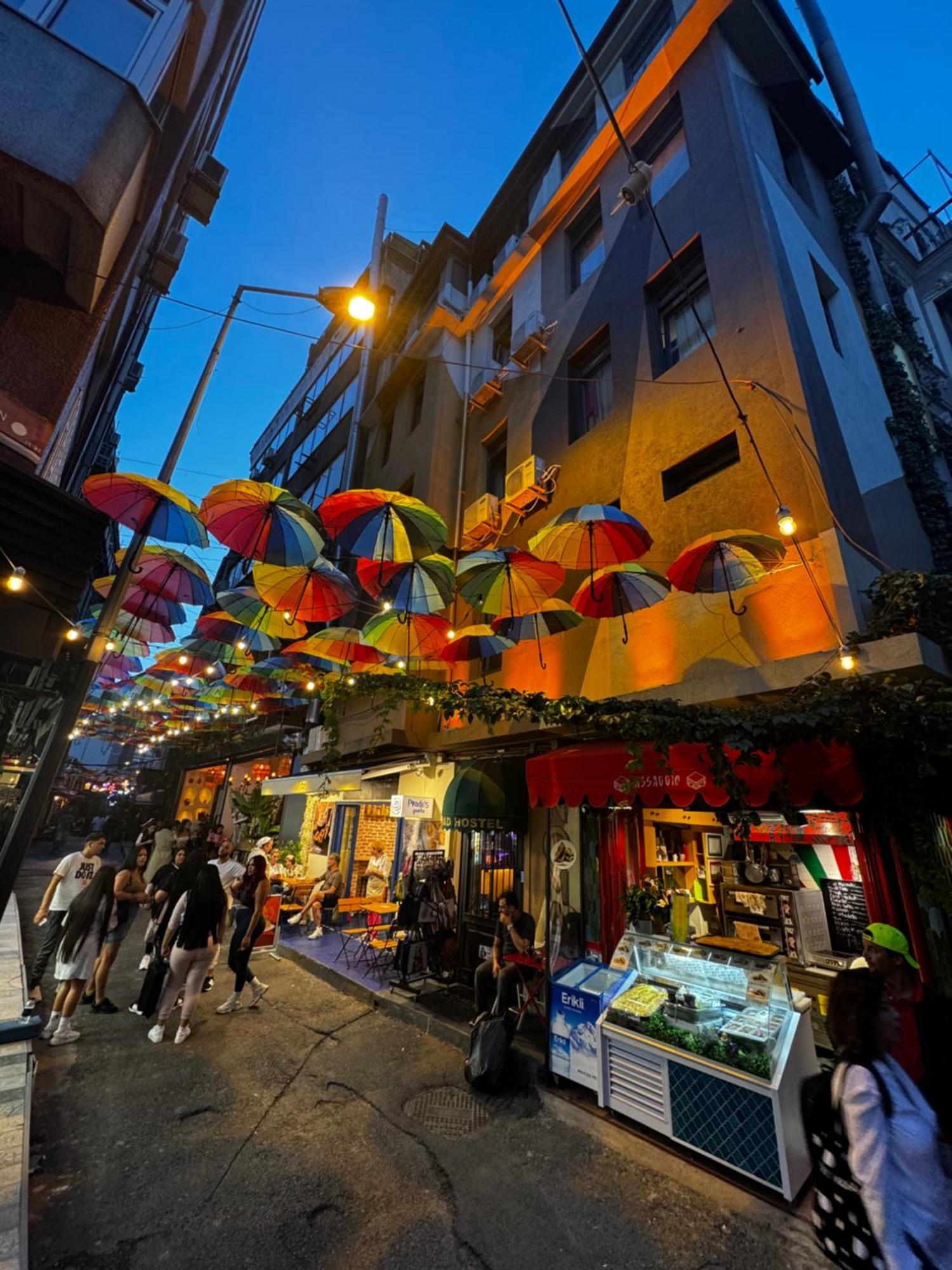 Nomad Hostel Karakoey Istanbul Exterior photo